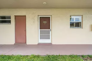 752 Lori Dr, Palm Springs, FL 33461 - Photo 3