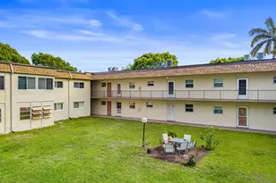 752 Lori Dr, Palm Springs, FL 33461 - Photo 23