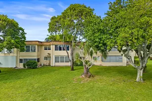 752 Lori Dr, Palm Springs, FL 33461 - Photo 23