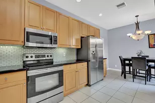 9531 Crescent View Dr N, Boynton Beach, FL 33437 - Photo 7