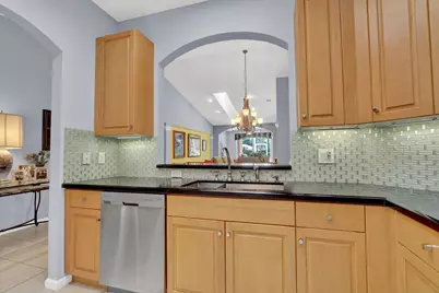 9531 Crescent View Drive N, Boynton Beach, FL 33437 - Photo 11
