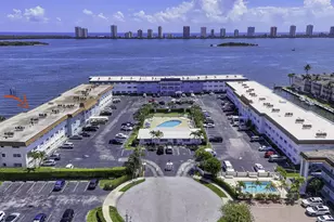 111 Shore Ct, North Palm Beach, FL 33408 - Photo 25