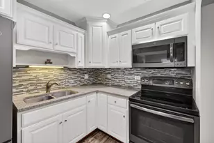 111 Shore Ct, North Palm Beach, FL 33408 - Photo 9