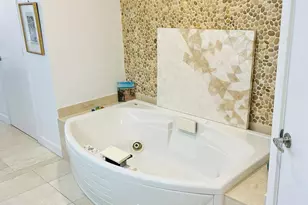 16275 Collins Ave, Sunny Isles Beach, FL 33160 - Photo 13