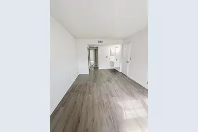 1516 SE Royal Green Circle #202, Port Saint Lucie, FL 34952 - Photo 5