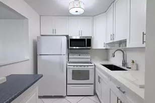 200 Horizon W, Boynton Beach, FL 33435 - Photo 9
