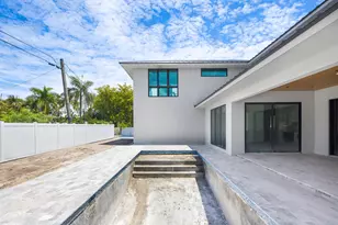 215 SE 5th St, Delray Beach, FL 33483 - Photo 13