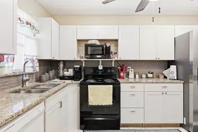 5780 Fernley Dr Drive W #102, West Palm Beach, FL 33415 - Photo 9