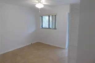 960 Crystal Lake Dr, Deerfield Beach, FL 33064 - Photo 25