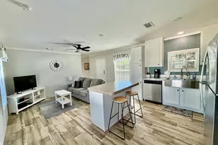 8002 SE Skylark Ave, Hobe Sound, FL 33455 - Photo 15