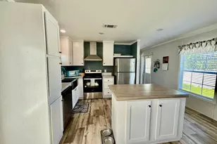 8002 SE Skylark Ave, Hobe Sound, FL 33455 - Photo 9