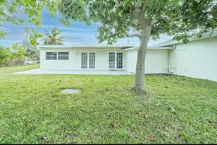 3213 Drew Way, Palm Springs, FL 33406 - Photo 3