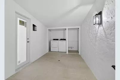 4701 NW 1st Place, Deerfield Beach, FL 33442 - Photo 35
