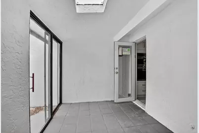 4701 NW 1st Place, Deerfield Beach, FL 33442 - Photo 45