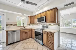 606 N Victoria Park Road N, Fort Lauderdale, FL 33304 - Photo 3