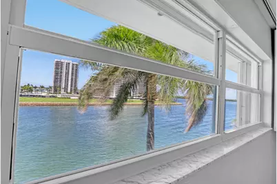 28 Yacht Club Drive, North Palm Beach, FL 33408 - Photo 9