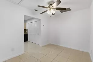 1020 Manor Dr, Palm Springs, FL 33461 - Photo 13