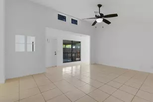 1020 Manor Dr, Palm Springs, FL 33461 - Photo 9