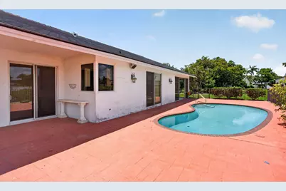 8725 Banyan Court, Tamarac, FL 33321 - Photo 11