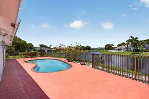 8725 Banyan Ct, Tamarac, FL 33321 - Photo 11