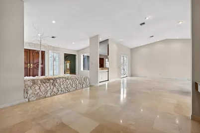 8725 Banyan Court, Tamarac, FL 33321 - Photo 21