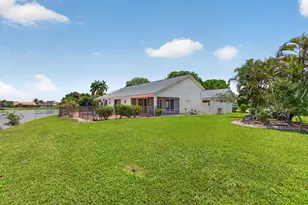 8725 Banyan Ct, Tamarac, FL 33321 - Photo 9