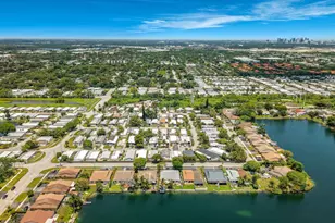 2611 E Marina Dr, Dania Beach, FL 33312 - Photo 39