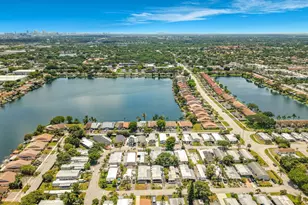 2611 E Marina Dr, Dania Beach, FL 33312 - Photo 31
