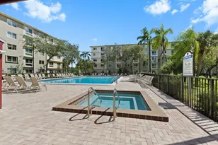 2106 S Cypress Bend Dr, Pompano Beach, FL 33069 - Photo 31