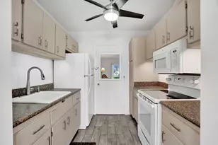 1475 SE 15th St, Fort Lauderdale, FL 33316 - Photo 9