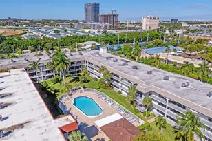 581 Blue Heron Dr, Hallandale Beach, FL 33009 - Photo 33