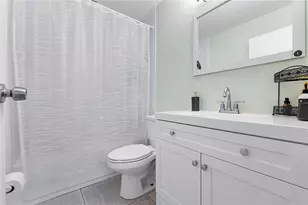 301 N Pine Island Rd, Plantation, FL 33324 - Photo 15