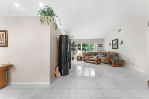 20301 NW 7th St, Pembroke Pines, FL 33029 - Photo 9