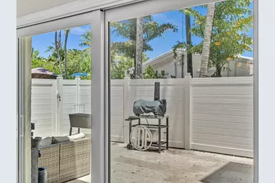 3432 NE 16th Avenue, Oakland Park, FL 33334 - Photo 23