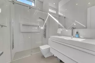 2401 NE 13th St, Fort Lauderdale, FL 33304 - Photo 43