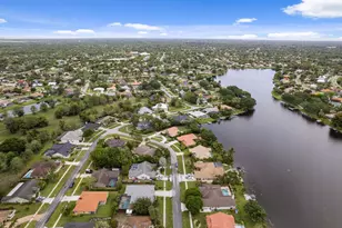 1931 Staimford Cir, Wellington, FL 33414 - Photo 47