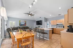 1931 Staimford Cir, Wellington, FL 33414 - Photo 11