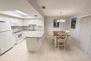 9262 Green Meadows Way, Palm Beach Gardens, FL 33418 - Photo 5