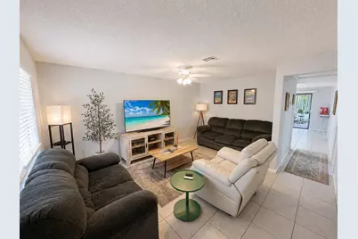 9262 Green Meadows Way, Palm Beach Gardens, FL 33418 - Photo 1
