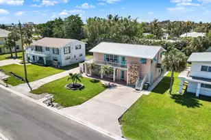 1819 Melaleuca Dr, Fort Pierce, FL 34949 - Photo 3