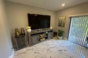 178 SE 5th Ct SE, Deerfield Beach, FL 33441 - Photo 5