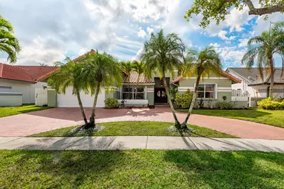1091 NW 162nd Avenue, Pembroke Pines, FL 33028 - Photo 1