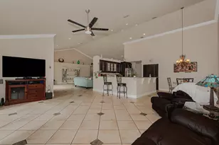 1091 NW 162nd Ave, Pembroke Pines, FL 33028 - Photo 9