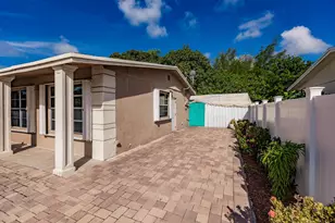 4241 NE 1st Terrace, Pompano Beach, FL 33064 - Photo 3