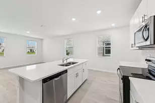 608 Salisbury Cir, Fort Pierce, FL 34982 - Photo 5