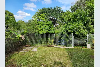 2330 NW 47th Avenue, Lauderhill, FL 33313 - Photo 19