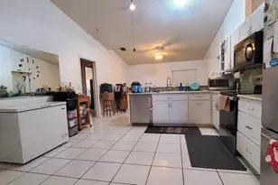3004 SE Suntan Ct Ct SE, Palm Bay, FL 32909 - Photo 5