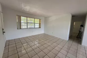 605 84th St, Miami Beach, FL 33141 - Photo 3