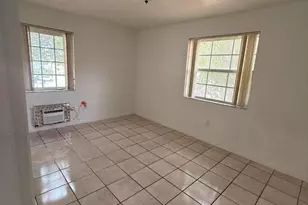 605 84th St, Miami Beach, FL 33141 - Photo 11
