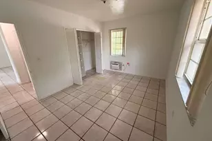 605 84th St, Miami Beach, FL 33141 - Photo 9